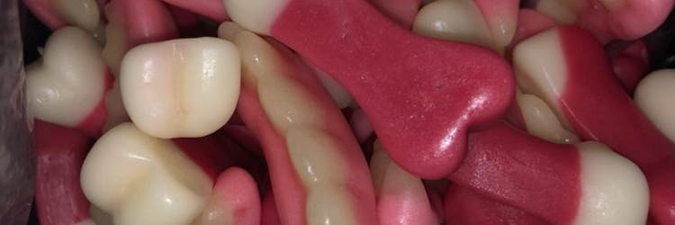 Halloween pub crawl experience in Lisbon