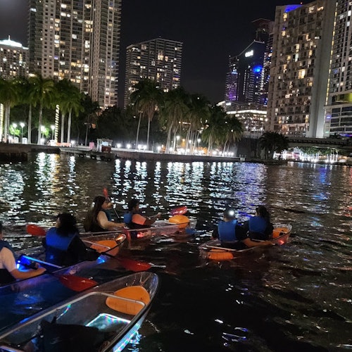 Miami: Excursión Nocturna Guiada en Kayak Iluminado con LED + Bebidas