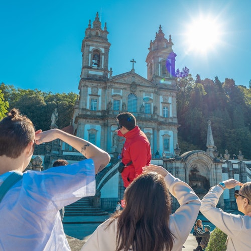 Braga & Guimarães: Small Group Guided Tour + Transfer from Porto