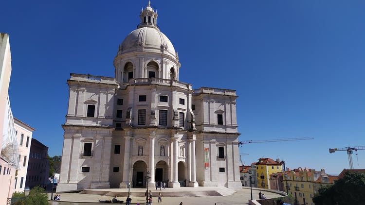 Alfama district in Lisbon exploration game and tour