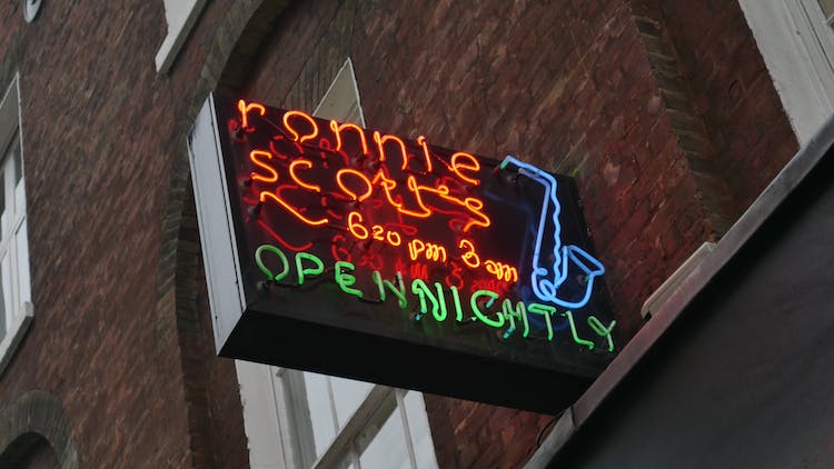 Guided walking tour of London's rock and roll hotspots