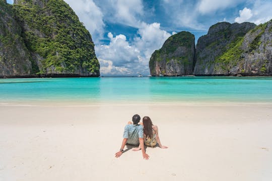 Excursión a las islas Phi Phi y Maya Bay desde Phuket con la isla de Khai