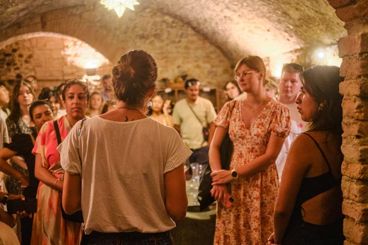 Experiencia de cata de vinos italianos con guía experto en Florencia