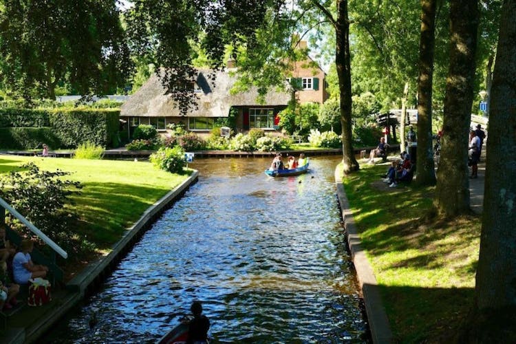 Tulip Experience, Keukenhof and Giethoorn Private Tour from Amsterdam