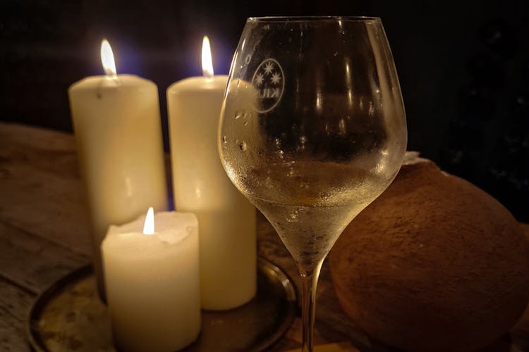 Candlelight Happy Hour Tour in Historic Pigneto District in Rome