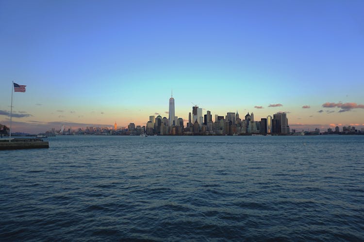 Statue of Liberty and Immigration Museum with Ferry and Audio Guide