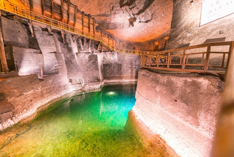 Visita guiada a la mina de sal de Wieliczka desde un punto de encuentro