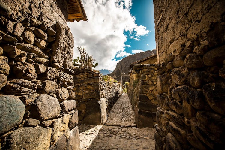 Mercado de Pisac, sitio arqueológico y Ollantaytambo, excursión privada de día completo