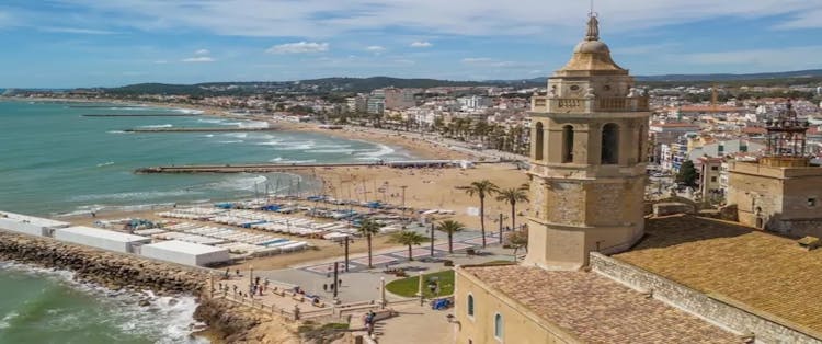 Full-day Montserrat, Tarragona and Sitges guided tour from Barcelona