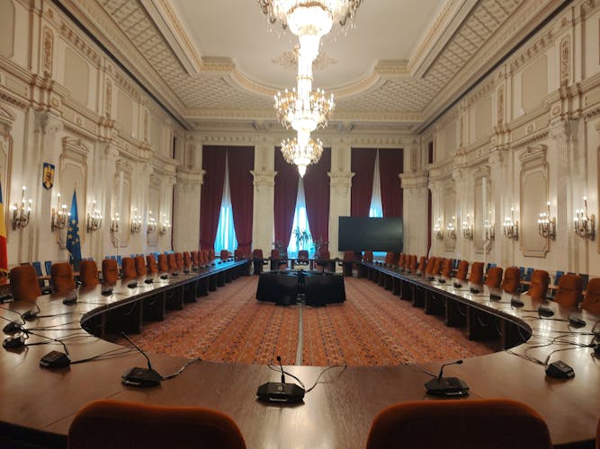 Visita al Palacio del Parlamento en Bucarest