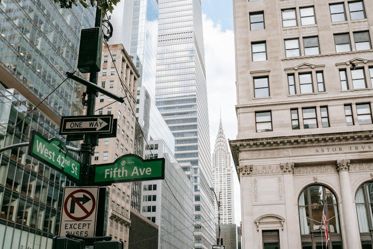 Midtown Manhattan walking tour with Empire State Building ticket