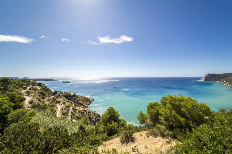 Ibiza Backroads Tour con Santa Gertrudis y Visita a la Granja de Aloe