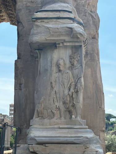 Portuguese guided tour of Ancient Rome highlights
