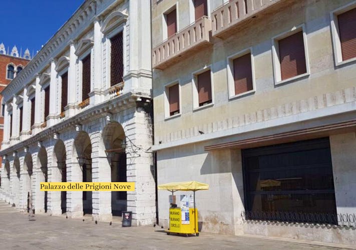 Murano, Burano, Torcello Tour with Glassblowing Show from Venice