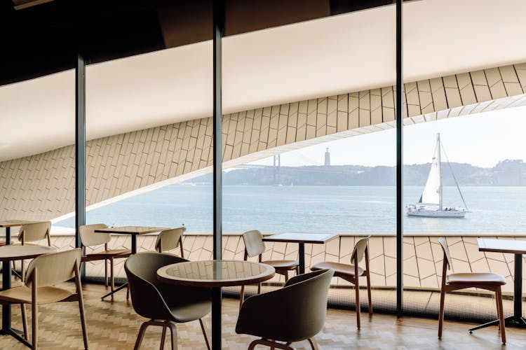 Entrance Ticket for Lisbon MAAT with Sunset Wine Experience