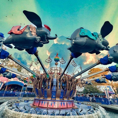 Disneyland® California: Entrada Park Hopper de 3 días + Pase Lightning Lane opcional