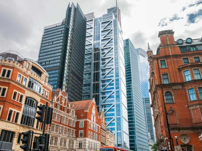 Tour of London's most photogenic spots with a local