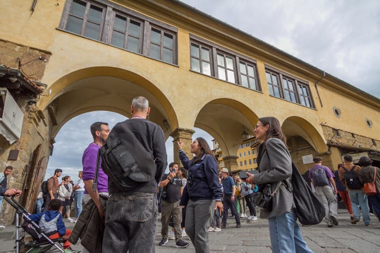 Wine windows, legends and secret corners of Florence evening tour