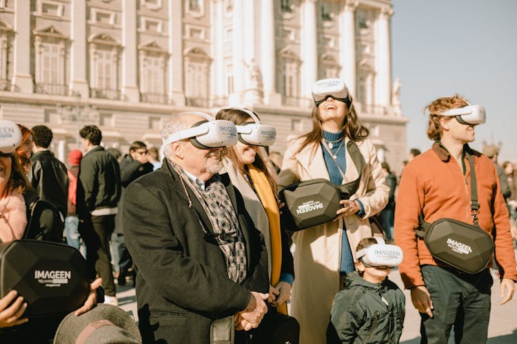 Visita guiada a pie por el Madrid histórico con realidad virtual