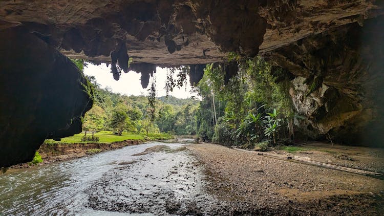 Excursión privada al amanecer al mirador de Jabo y a la cueva de Nam Lod desde Pai