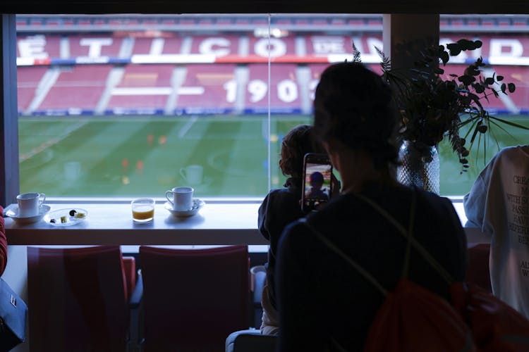 Visita exclusiva al Atlético de Madrid con desayuno en el palco del autocar