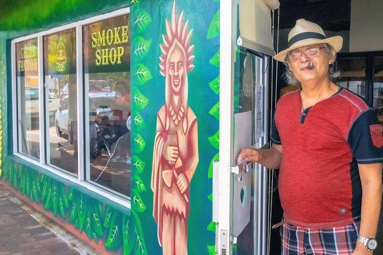 Little Havana beyond Cuba guided tour in Miami