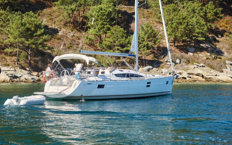 Crucero Islas Cíes en Velero con Snorkel y Paddle Surf