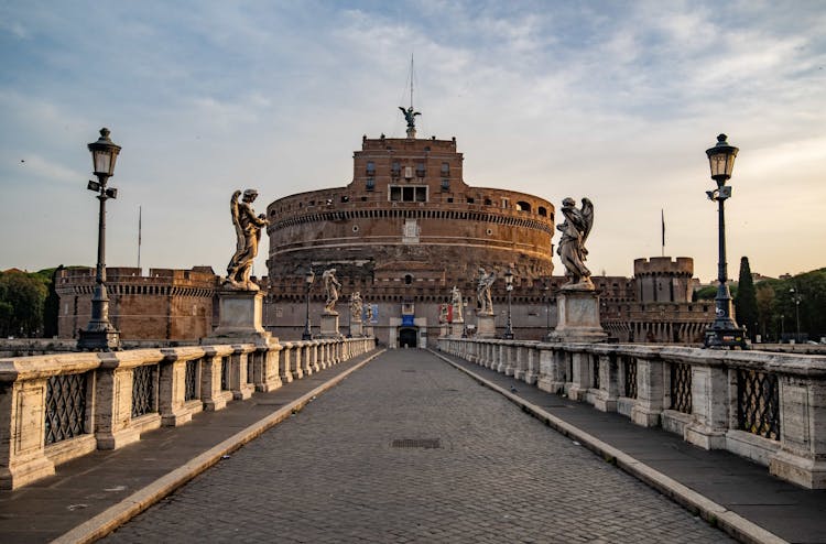 Entrada sin colas al Museo del Castillo de Sant'Angelo