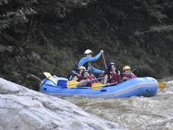 Rafting en el río Claro