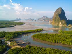 Isla James Bond + Cueva de los Monos
