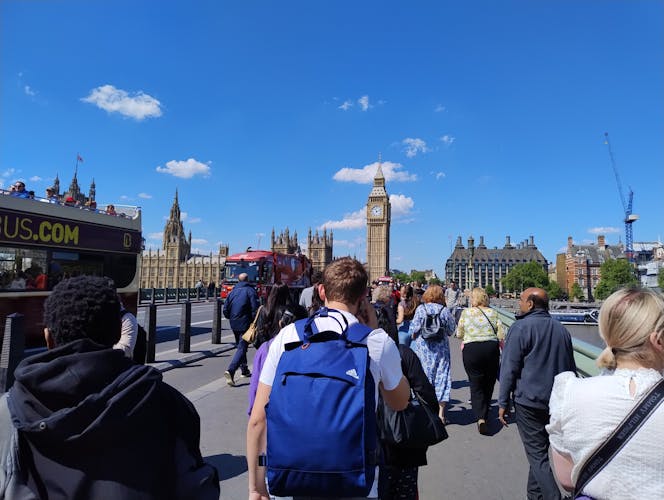 London big city hike through renowned landmarks