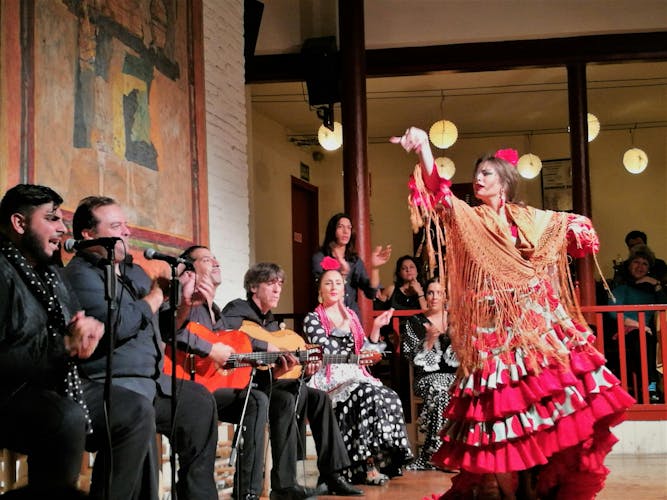 Espectáculo de flamenco con cena gourmet española y entrada al Poble Espanyol