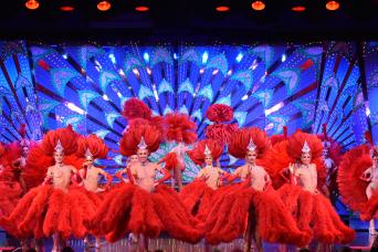 塞納河遊船及紅磨坊門票（含香檳）