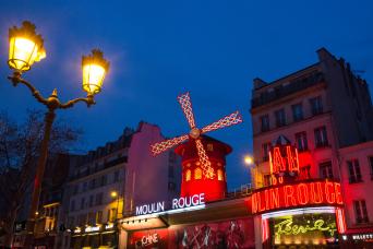 Paris Night Bus Tour and Moulin Rouge Tickets