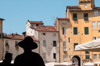 Shore Excursion to Lucca and Pisa from Livorno