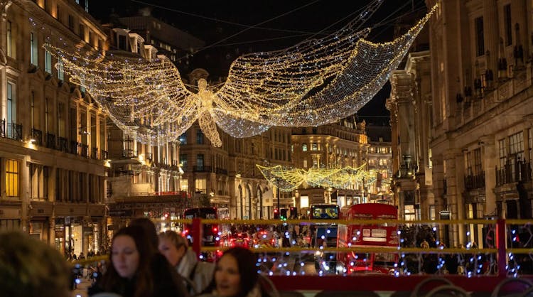 London Christmas lights open-top bus tour