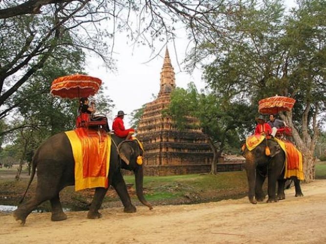 Día completo en furgoneta por Ayutthaya desde Bangkok