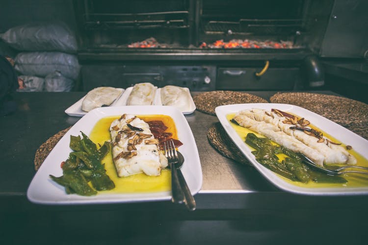 Visita a una sidrería vasca con almuerzo desde San Sebastián