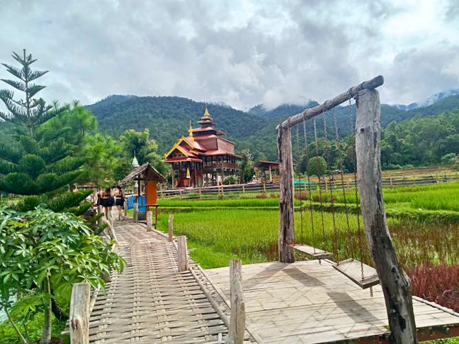 Excursión privada de día completo a Pai y al puente de bambú de Kho Ku So
