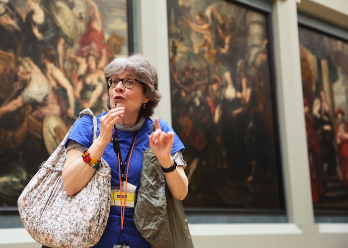 Semi-private Louvre tour with Mona Lisa and Royal Palace