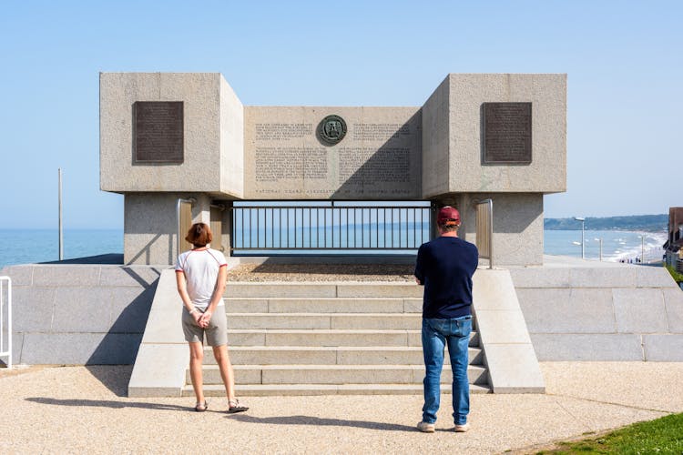 Excursión guiada de un día a la playa del Día D y al Monte Saint-Michel desde París