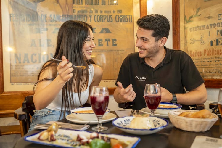 Tapas delights, walking tour and flamenco show