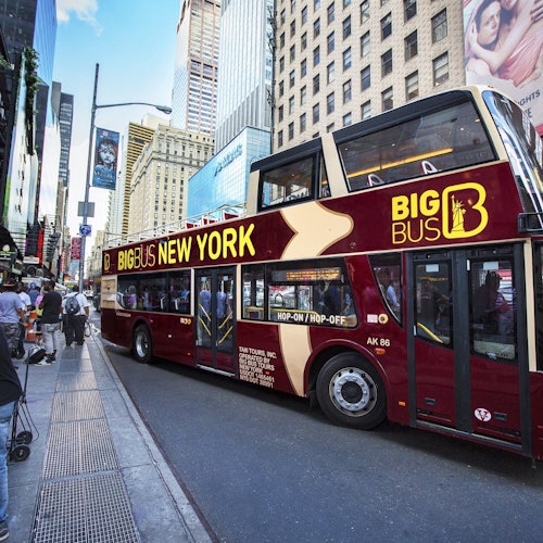 New York: Hop-on Hop-off Bus Tour + Empire State Building Entry + Boat Cruise