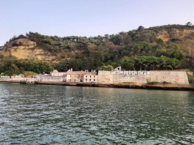 Views of Lisbon sunset sailing tour