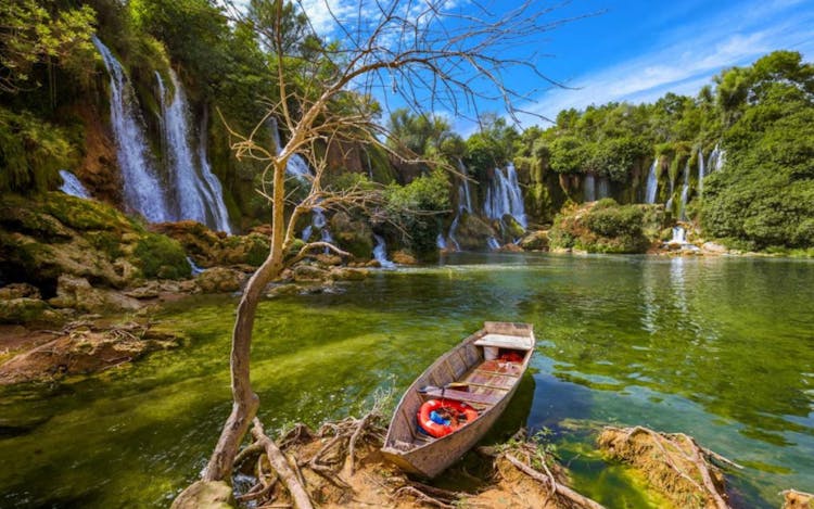 Excursión privada de un día a Mostar y las cataratas de Kravice desde Split