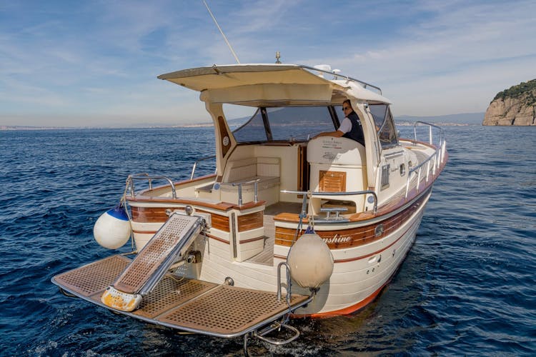 Paseo en barco privado a Capri desde Sorrento