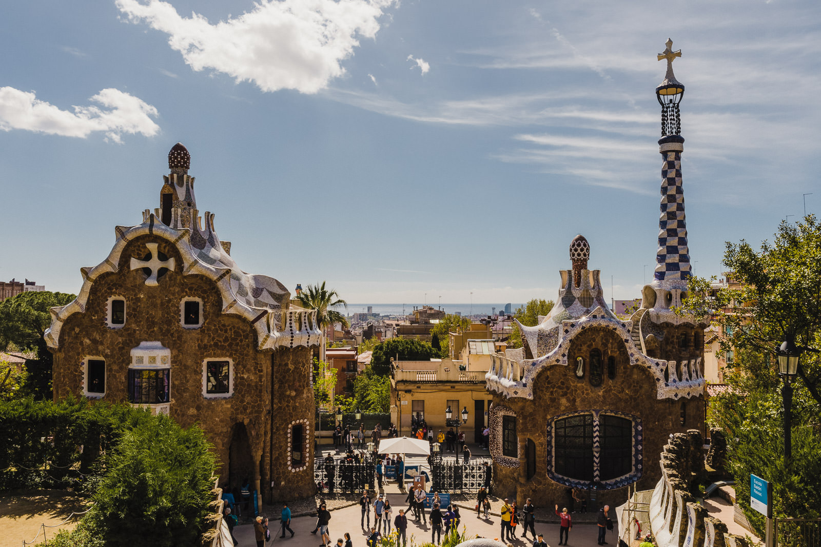 Visite guidée de Gaudí à Barcelone incluant la Casa Batlló, le Park Güell et la Sagrada Familia