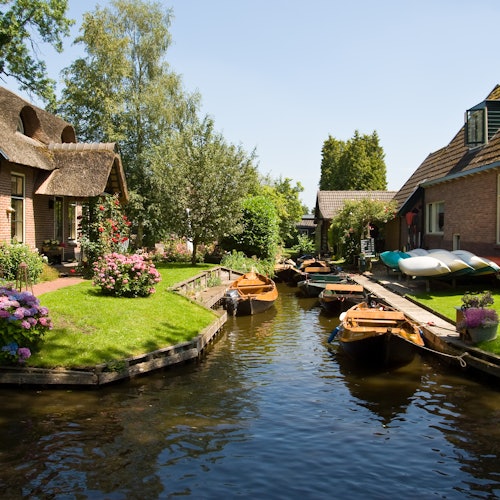 Giethoorn: Visita guiada desde Ámsterdam + paseo en barco