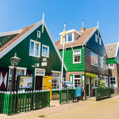 Zaanse Schans, Volendam y Marken: Visita Guiada, Paseo en Barco + Audioguía