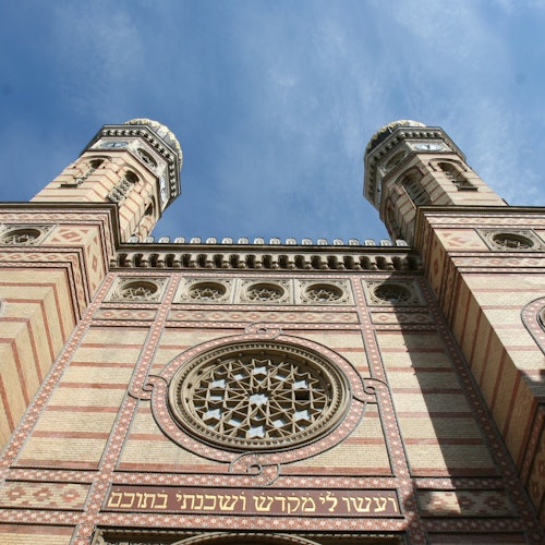 Great Synagogue + Jewish Quarter Walking Tour